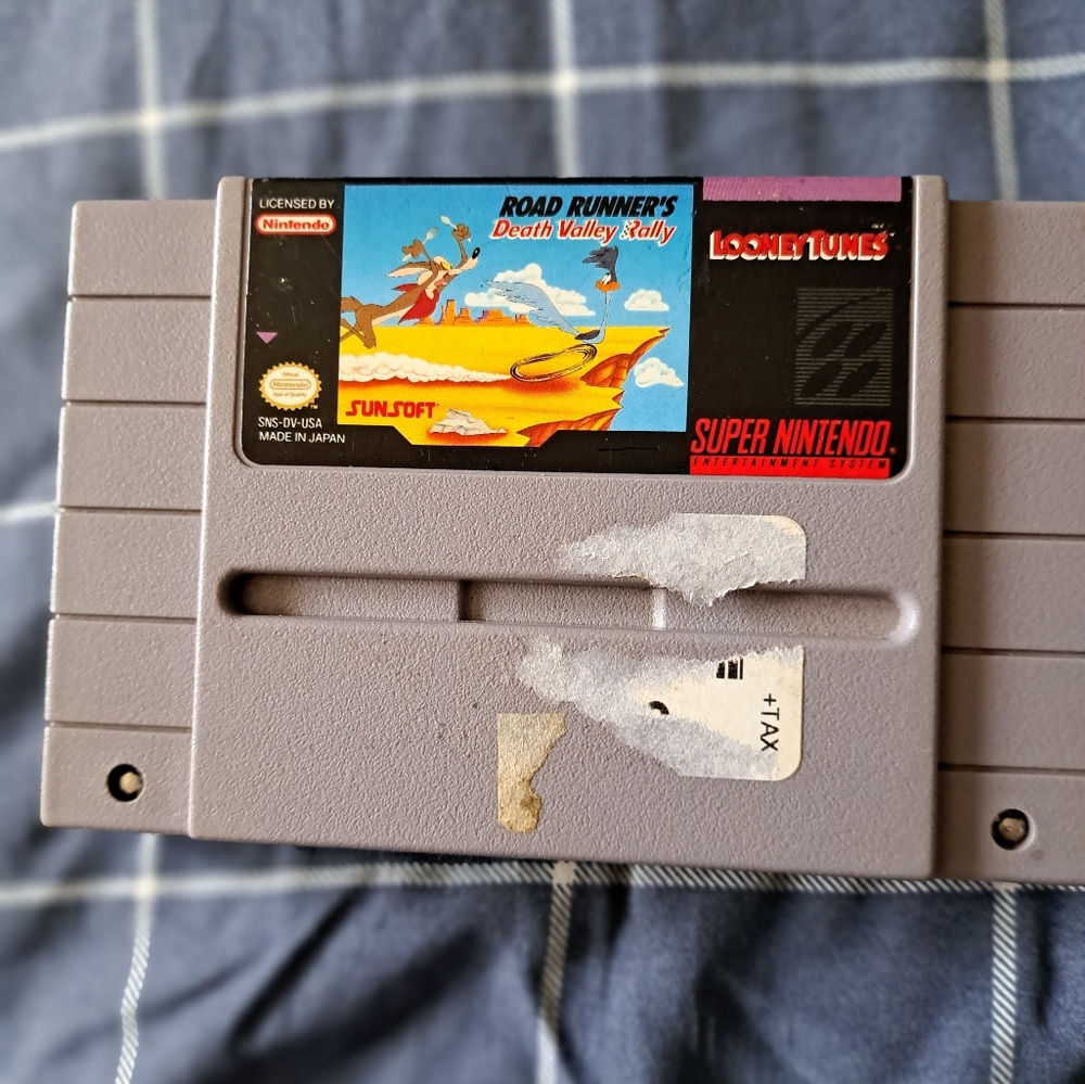 Super Nintendo Road Runner's Death Valley Rally Game - Gray